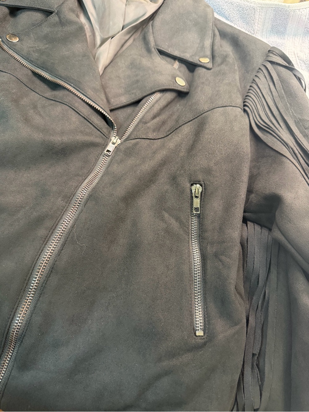 Oli & Hali Black Suede Fringe Jacket - Picture 4 of 8
